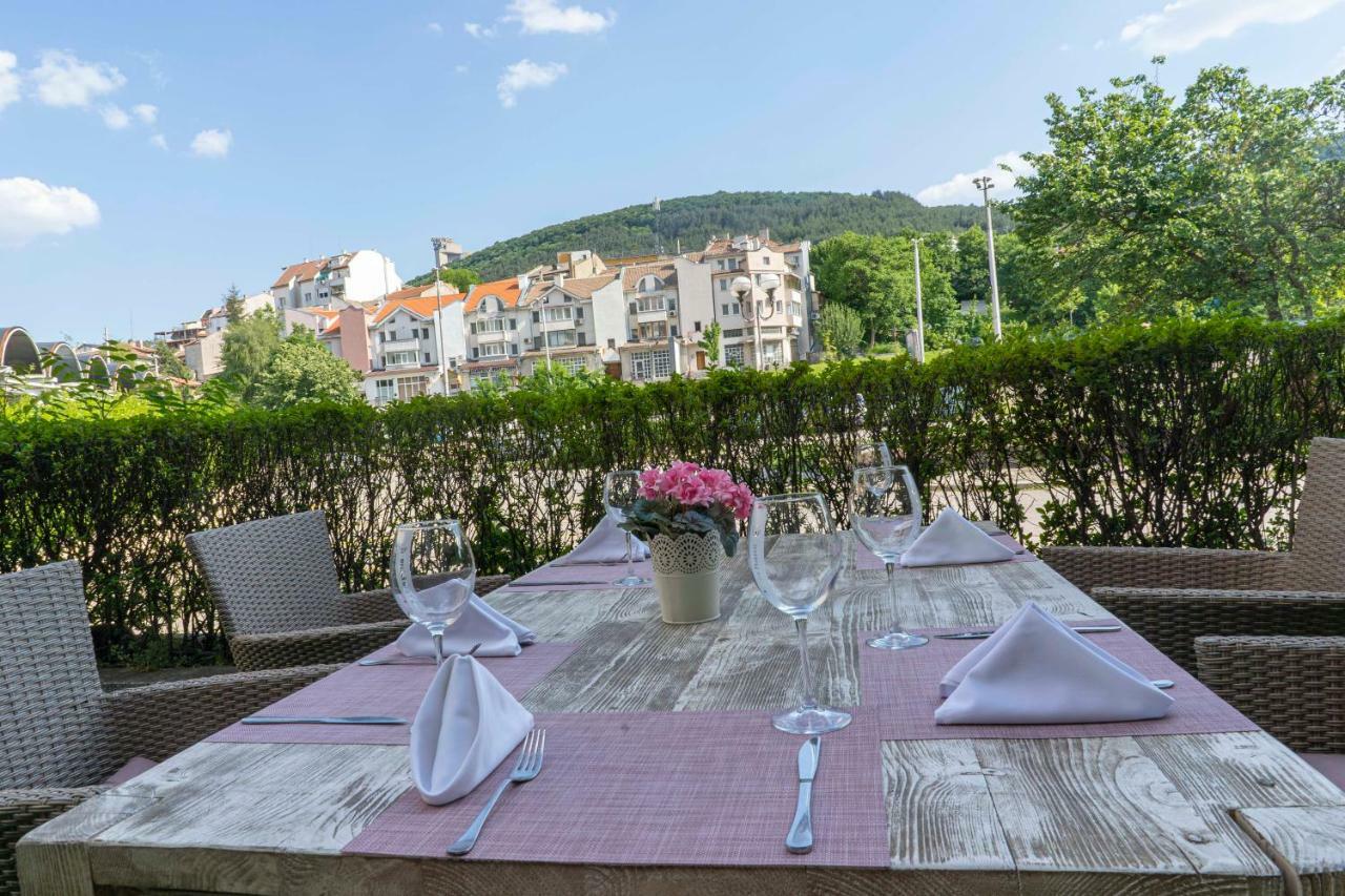 Grand Hotel Shumen Exterior photo